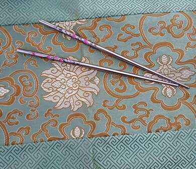 Kulaté kovové sakury 