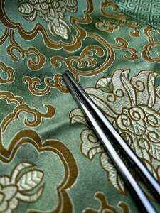 Nerezové čínské hůlky s čínskými znaky 