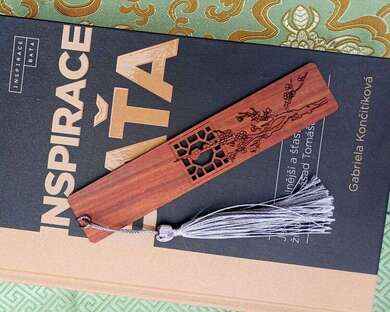 Čínská Redwoodová záložka s hedvábným střapcem 