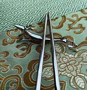 Prémiové těžké korejské hranaté hůlky + Odkládací jelen z ušlechtilé oceli na hůlky 