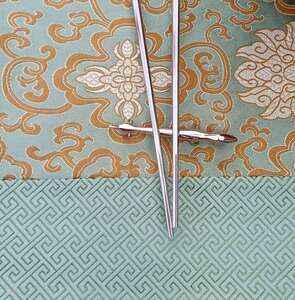 Prémiové těžké korejské hranaté hůlky a pejsek z ušlechtilé oceli na odkládání hůlek 