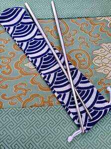 Prémiové těžké korejské hranaté hůlky + Látkové pouzdro s abstraktním motivem 