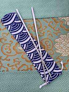 Prémiové těžké korejské hranaté hůlky + Látkové pouzdro s abstraktním motivem 