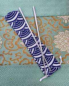 Prémiové těžké korejské hranaté hůlky + Látkové pouzdro s abstraktním motivem 